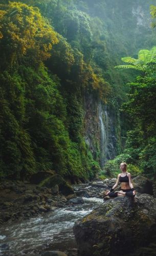 femme meditation ile maurice